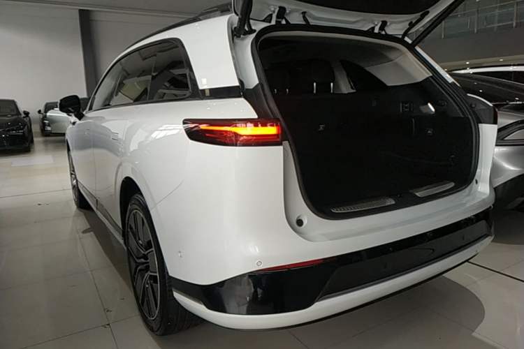 Used XPeng G9 2022 650 Performance Edition Pro Exterior 2