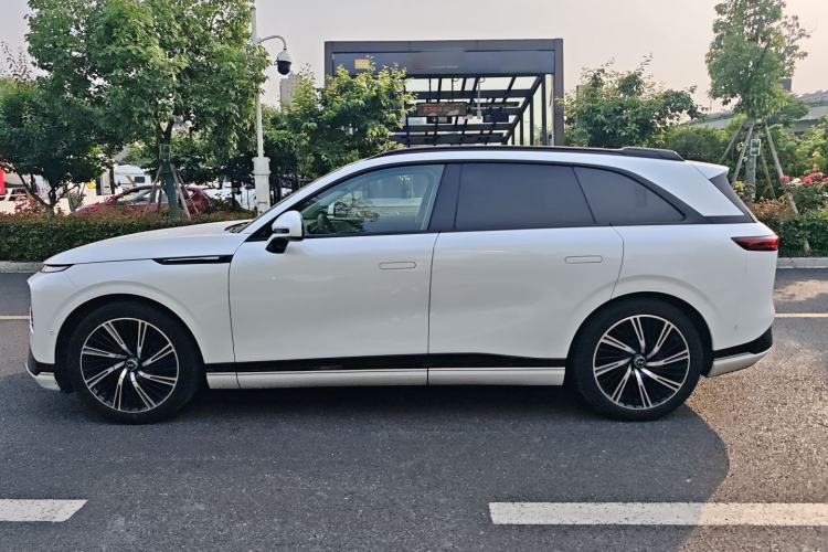 Used XPeng G9 2022 650 Performance Edition Max Exterior 2