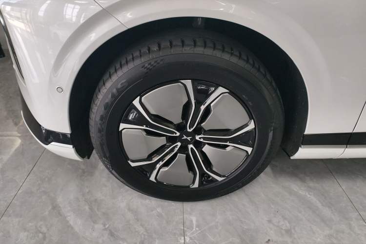 Used XPeng G9 2022 570 Pro Exterior 3