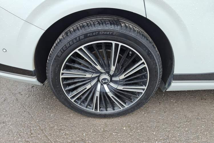 Used XPeng G9 2022 702 Max Exterior 5