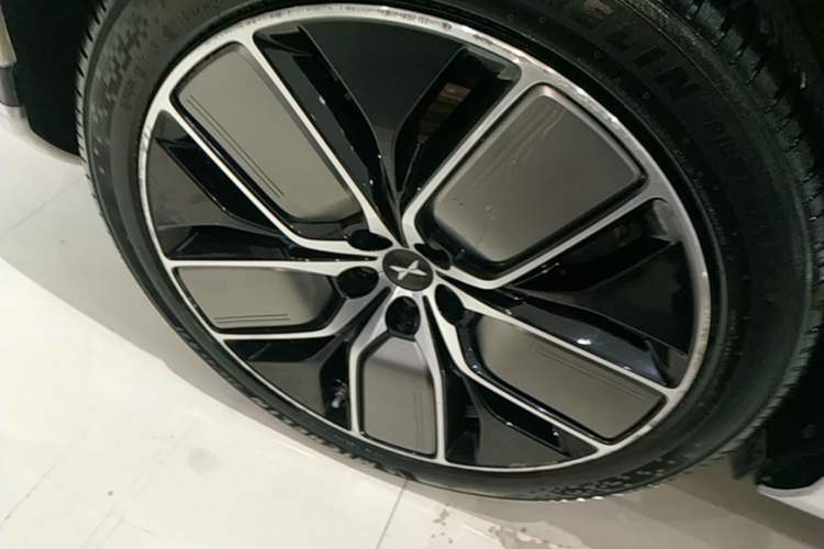 Used XPeng G9 2022 650 Performance Edition Pro Exterior 5