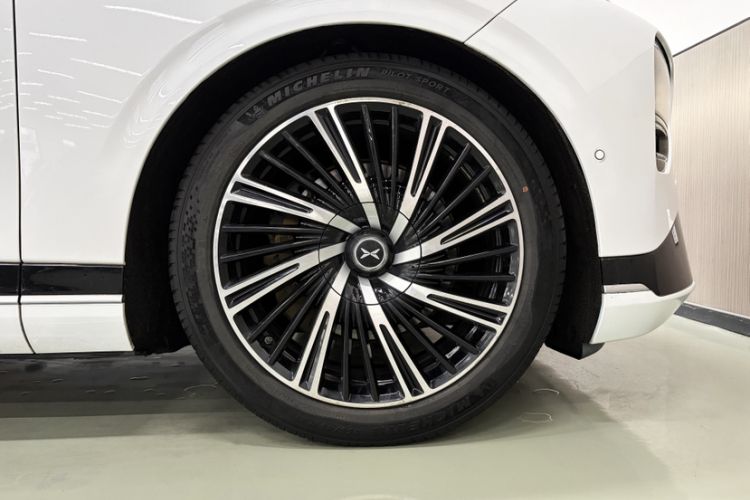 Used XPeng G9 2022 650 Performance Edition Max Exterior 6