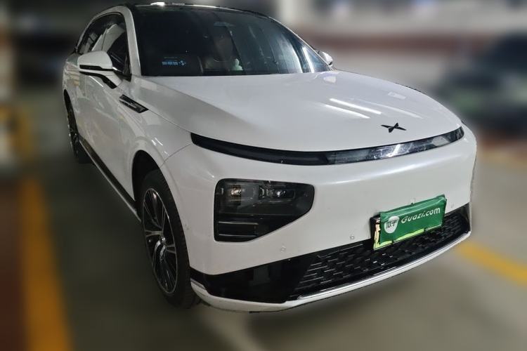 Used XPeng G9 2022 650 Performance Edition Pro Front Right 45 Deg