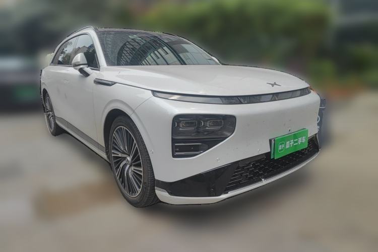 Used XPeng G9 2022 650 Performance Edition Max Front Right 45 Deg