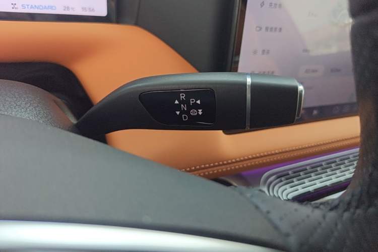 Used XPeng G9 2022 650 Performance Edition Max Gear Lever