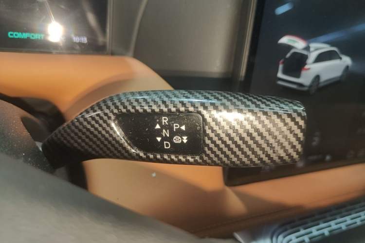 Used XPeng G9 2022 570 Pro Gear Lever