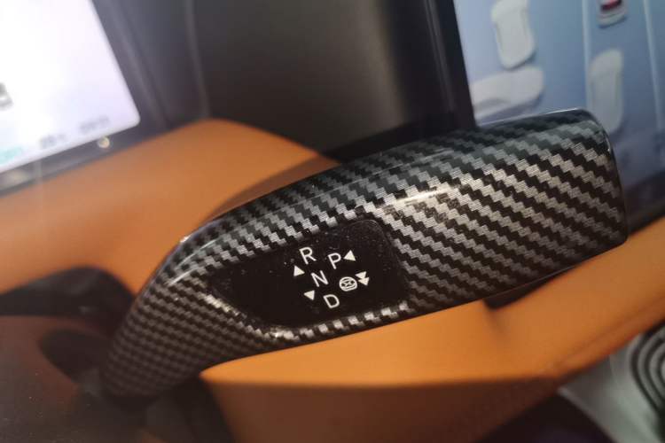 Used XPeng G9 2022 570 Pro Gear Lever