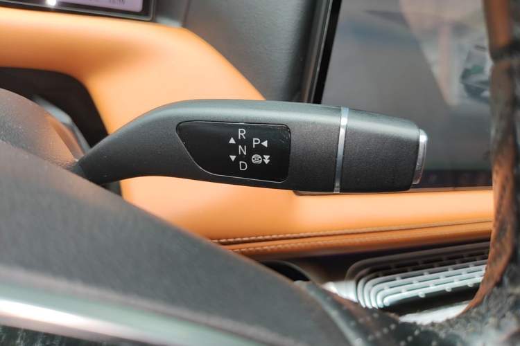 Used XPeng G9 2022 570 Pro Gear Lever