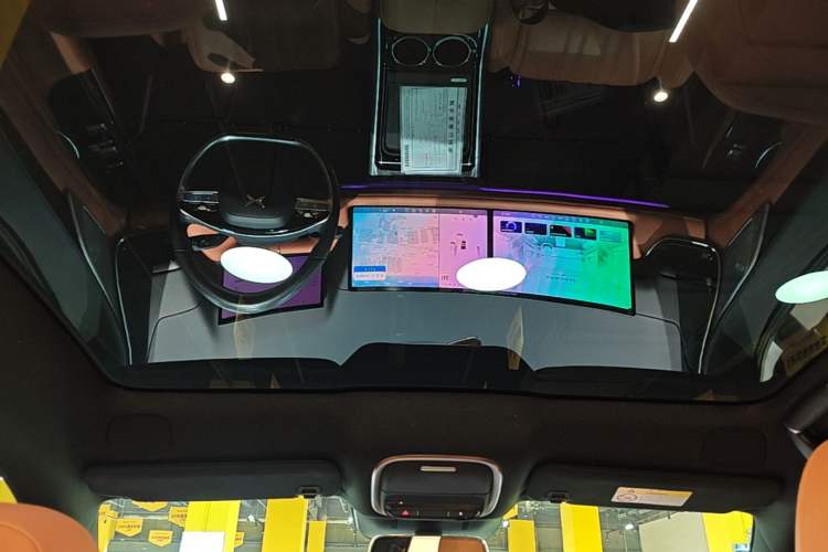 Used XPeng G9 2022 702 Max Headliner
