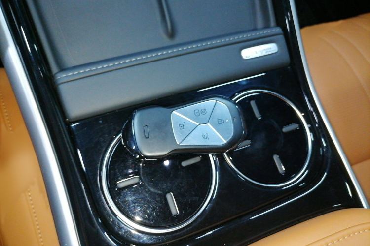 Used XPeng G9 2022 702 Pro Interior 1
