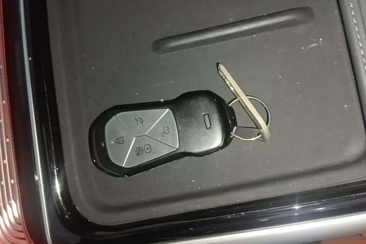 Used XPeng G9 2022 702 Max Interior 1