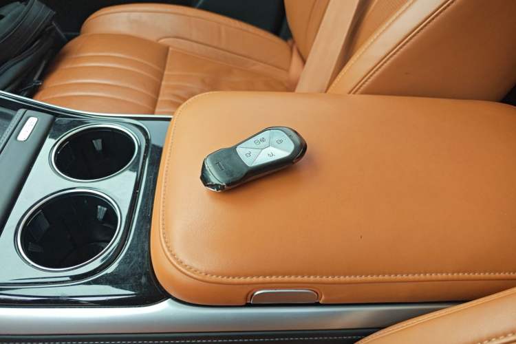 Used XPeng G9 2022 702 Pro Interior 1