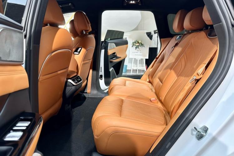 Used XPeng G9 2022 702 Max Interior 4
