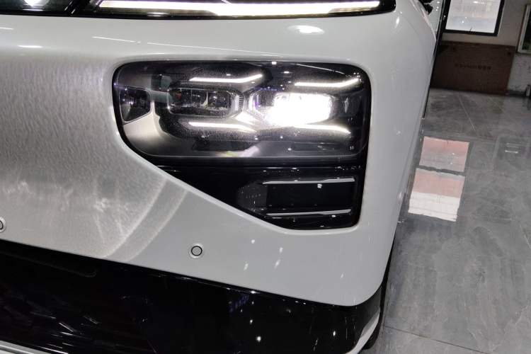 Used XPeng G9 2022 650 Performance Edition Max Left Front Headlight