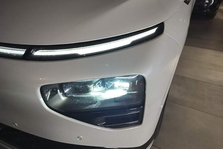 Used XPeng G9 2022 702 Max Left Front Headlight