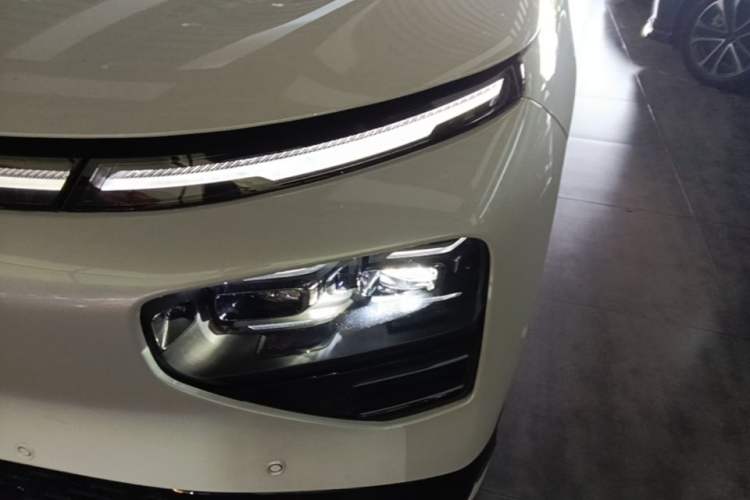 Used XPeng G9 2022 702 Max Left Front Headlight
