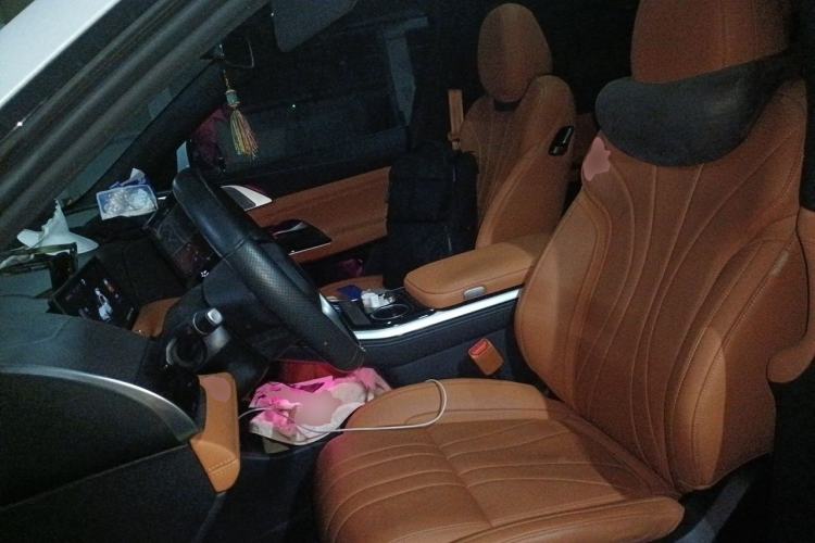 Used XPeng G9 2022 650 Performance Edition Max Left Front Seat