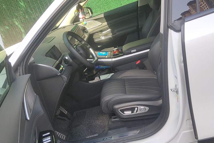 Used XPeng G9 2022 650 Performance Edition Max Left Front Seat