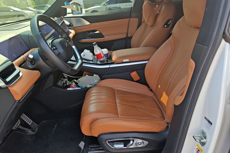 Used XPeng G9 2022 650 Performance Edition Max Left Front Seat