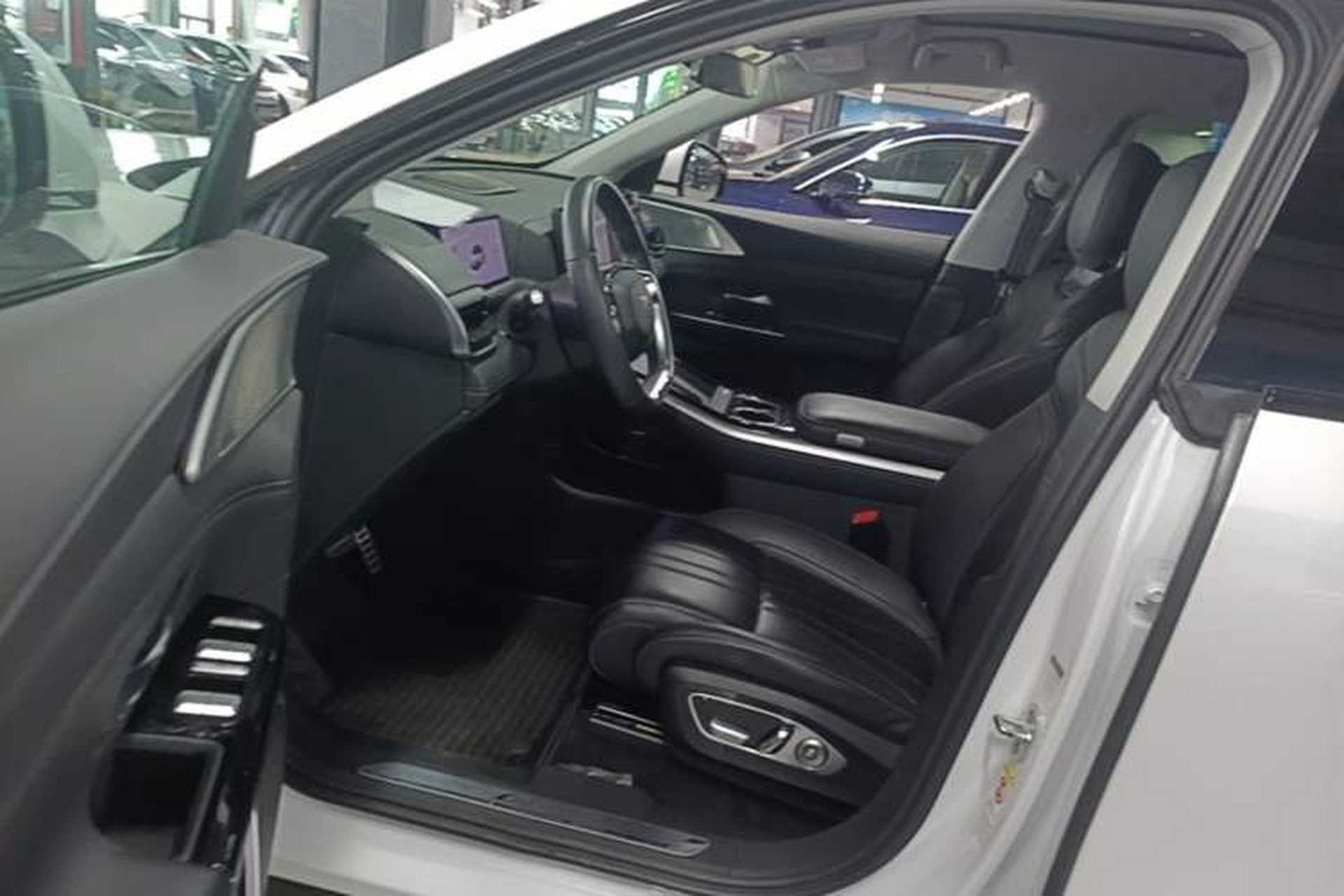 Used XPeng G9 2022 650 Performance Edition Max Left Front Seat