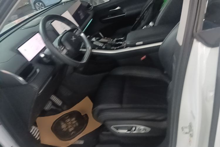 Used XPeng G9 2022 Edition 650 Commemorative Model Left Front Seat