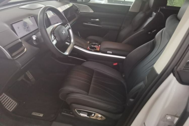 Used XPeng G9 2022 650 Performance Edition Max Left Front Seat