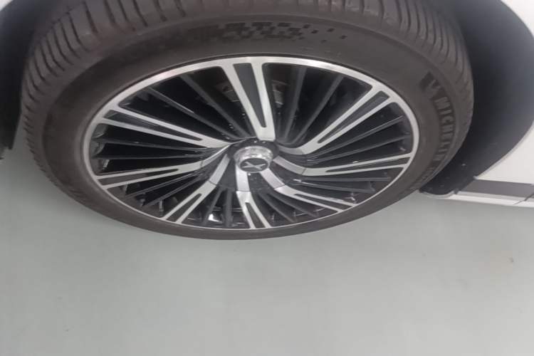 Used XPeng G9 2022 702 Max Left Front Wheel Hub