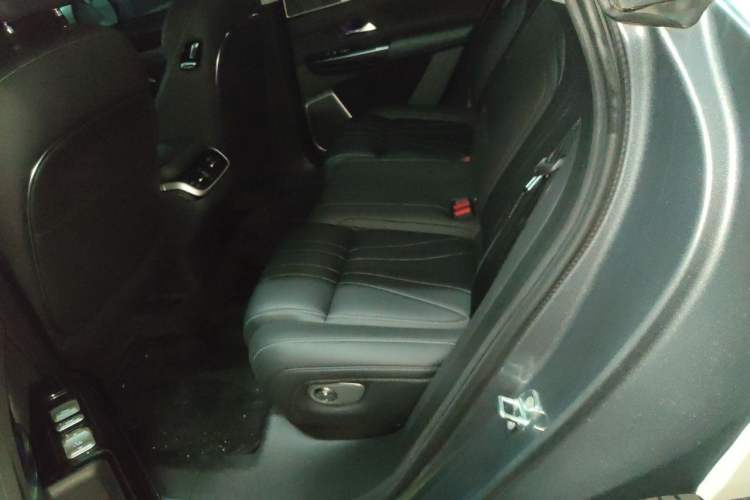 Used XPeng G9 2022 650 Performance Edition Max Left Rear Seat
