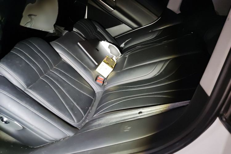 Used XPeng G9 2022 650 Performance Edition Max Left Rear Seat
