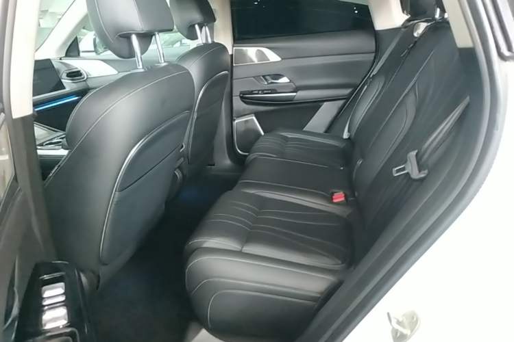 Used XPeng G9 2022 650 Performance Edition Pro Left Rear Seat