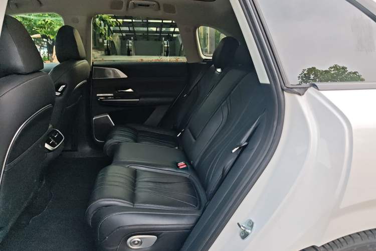 Used XPeng G9 2022 650 Performance Edition Max Left Rear Seat