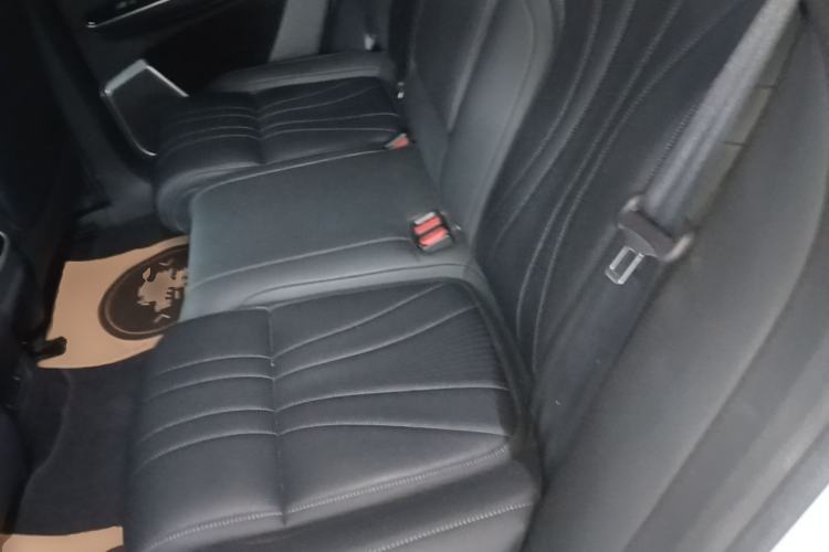 Used XPeng G9 2022 Edition 650 Commemorative Model Left Rear Seat