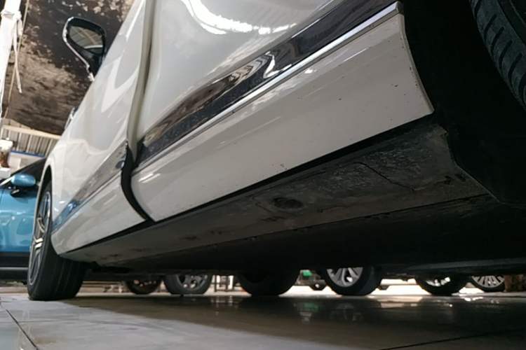 Used XPeng G9 2022 570 Pro Left Side Sill