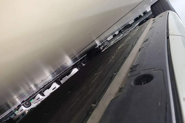 Used XPeng G9 2022 650 Performance Edition Pro Left Side Sill