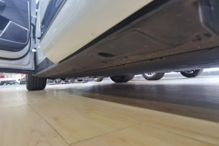 Used XPeng G9 2022 650 Performance Edition Max Left Side Sill