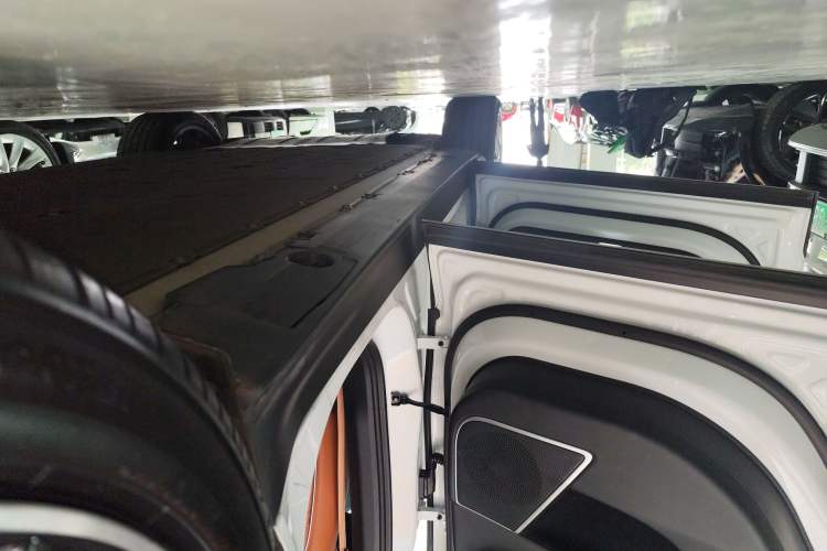 Used XPeng G9 2022 702 Max Left Side Sill