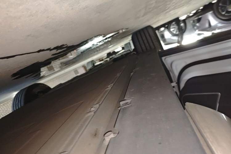 Used XPeng G9 2022 570 Max Left Side Sill