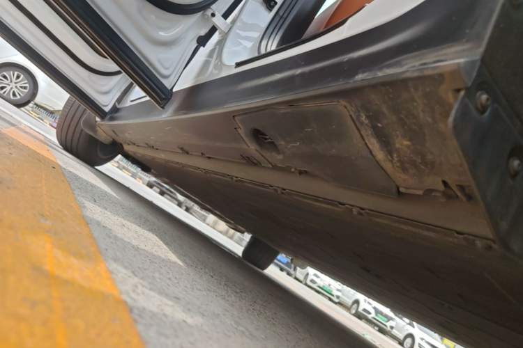 Used XPeng G9 2022 702 Pro Left Side Sill