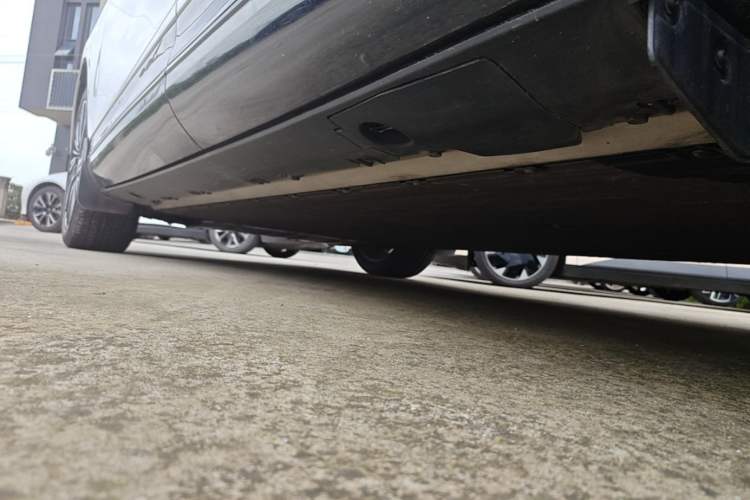 Used XPeng G9 2022 570 Max Left Side Sill