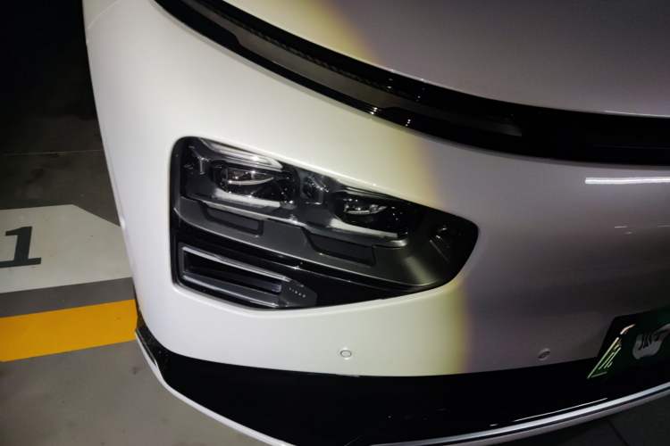 Used XPeng G9 2022 650 Performance Edition Max Right Front Headlight