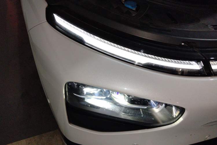 Used XPeng G9 2022 702 Pro Right Front Headlight