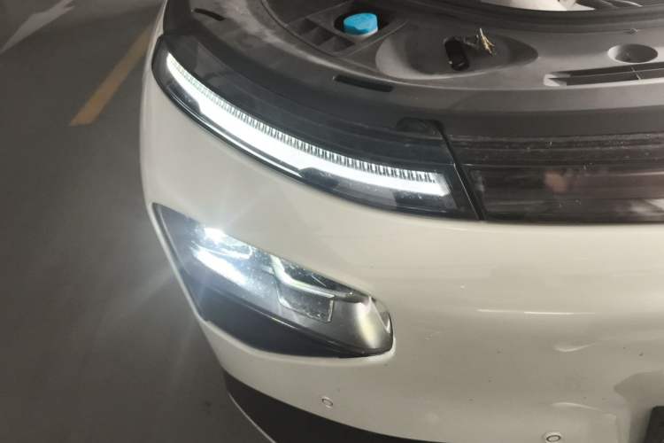 Used XPeng G9 2022 702 Pro Right Front Headlight