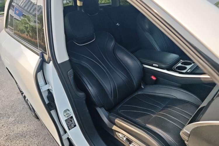 Used XPeng G9 2022 650 Performance Edition Max Right Front Seat