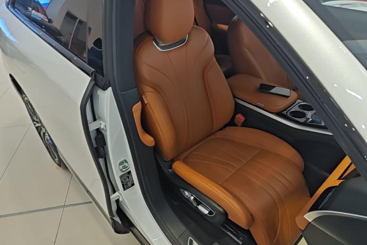 Used XPeng G9 2022 650 Performance Edition Pro Right Front Seat