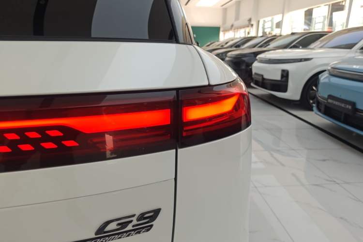 Used XPeng G9 2022 650 Performance Edition Max Right Rear Taillight