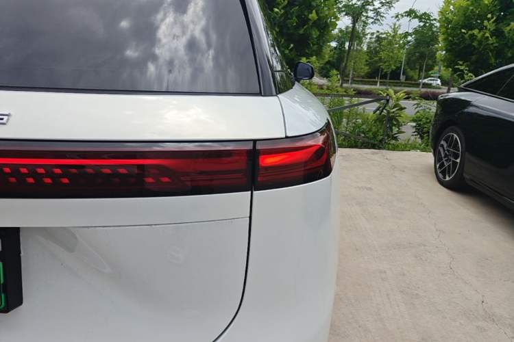 Used XPeng G9 2022 702 Max Right Rear Taillight