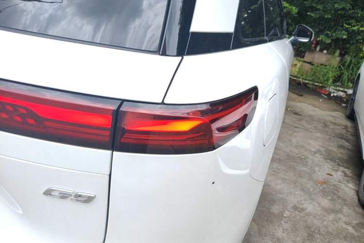 Used XPeng G9 2022 570 Pro Right Rear Taillight