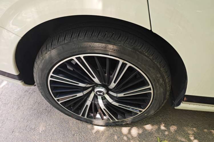 Used XPeng G9 2022 702 Pro Right Rear Wheel Hub