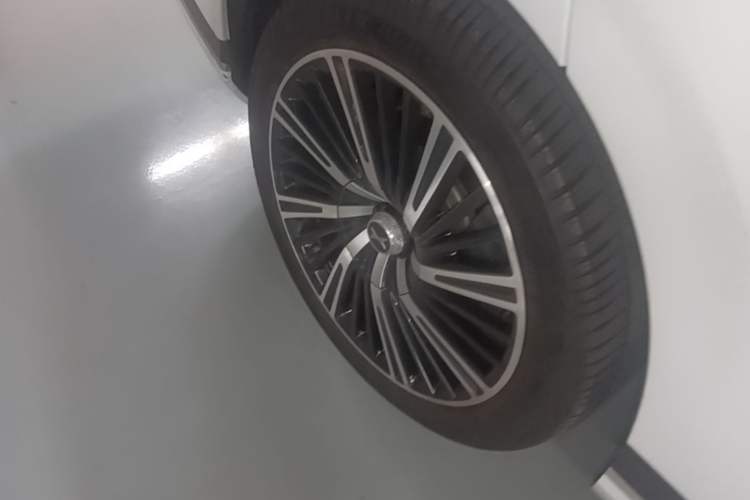 Used XPeng G9 2022 702 Max Right Rear Wheel Hub