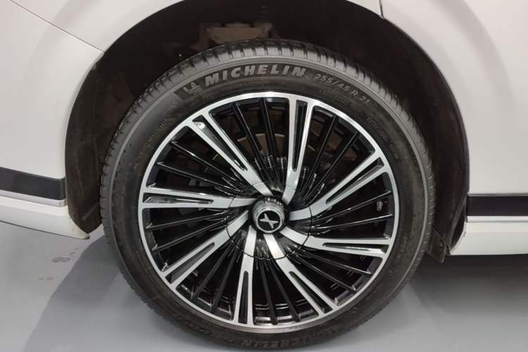 Used XPeng G9 2022 702 Pro Right Rear Wheel Hub